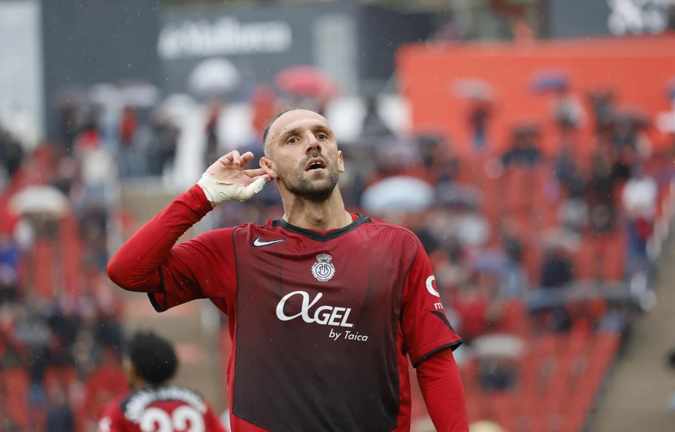 Galatasaray në garë për Vedat Muriqin